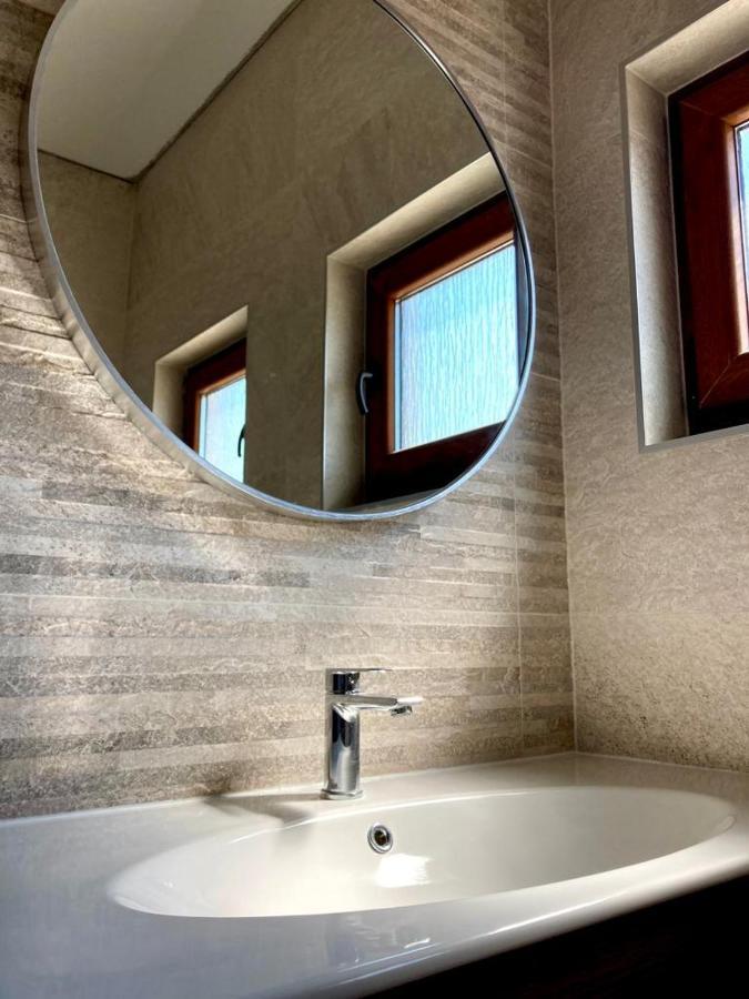 Studio Apartman Luka Starigrad Paklenica Buitenkant foto