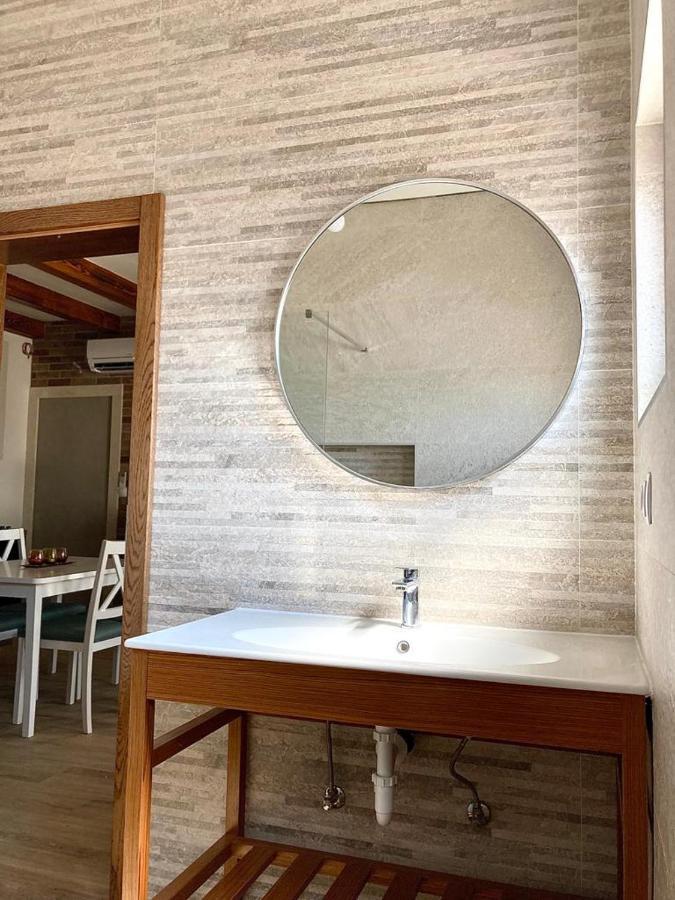 Studio Apartman Luka Starigrad Paklenica Buitenkant foto